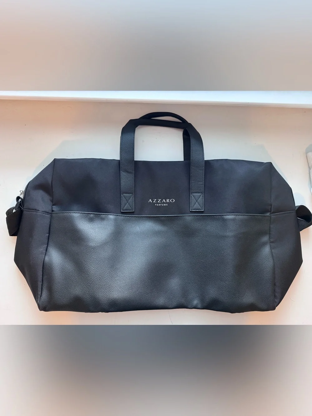 Black Weekend Duffel Bag - Men's Travel Bag